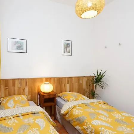 Ile St Louis-bastille-3brd-paris 4e Апартаменты Париж